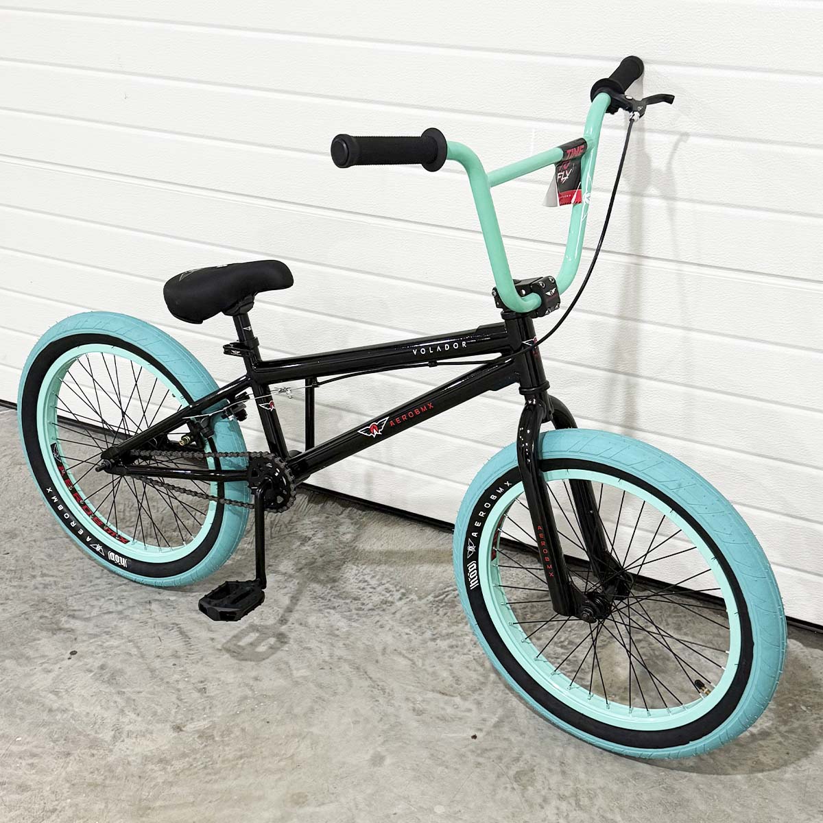 Bicicleta Bmx Aerobmx Volador Centro Americano Rodado 20 color negro-menta