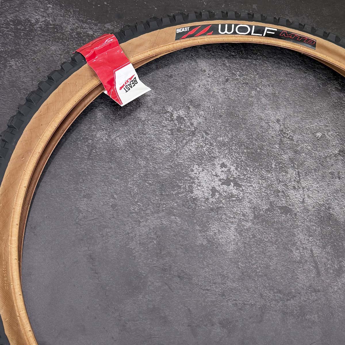 Llanta Bicicleta Montaña Mtb Rodada 26 X 2.30 Beast Wolf Ambar