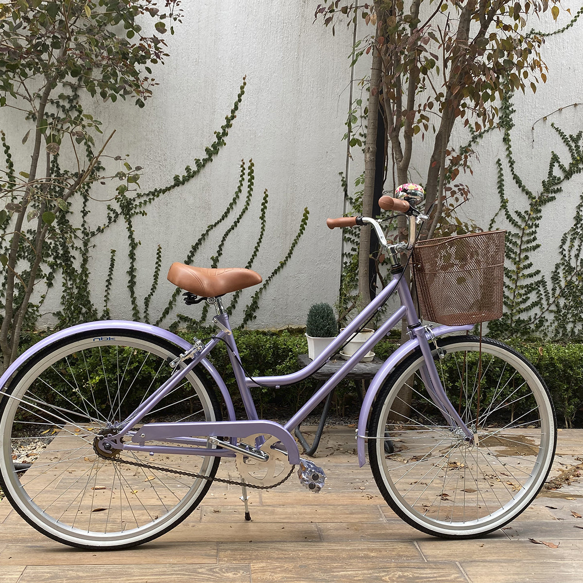 Bicicleta Rodado 26 Modelo Vintage Pedalé con Canasta para Mujer color lila