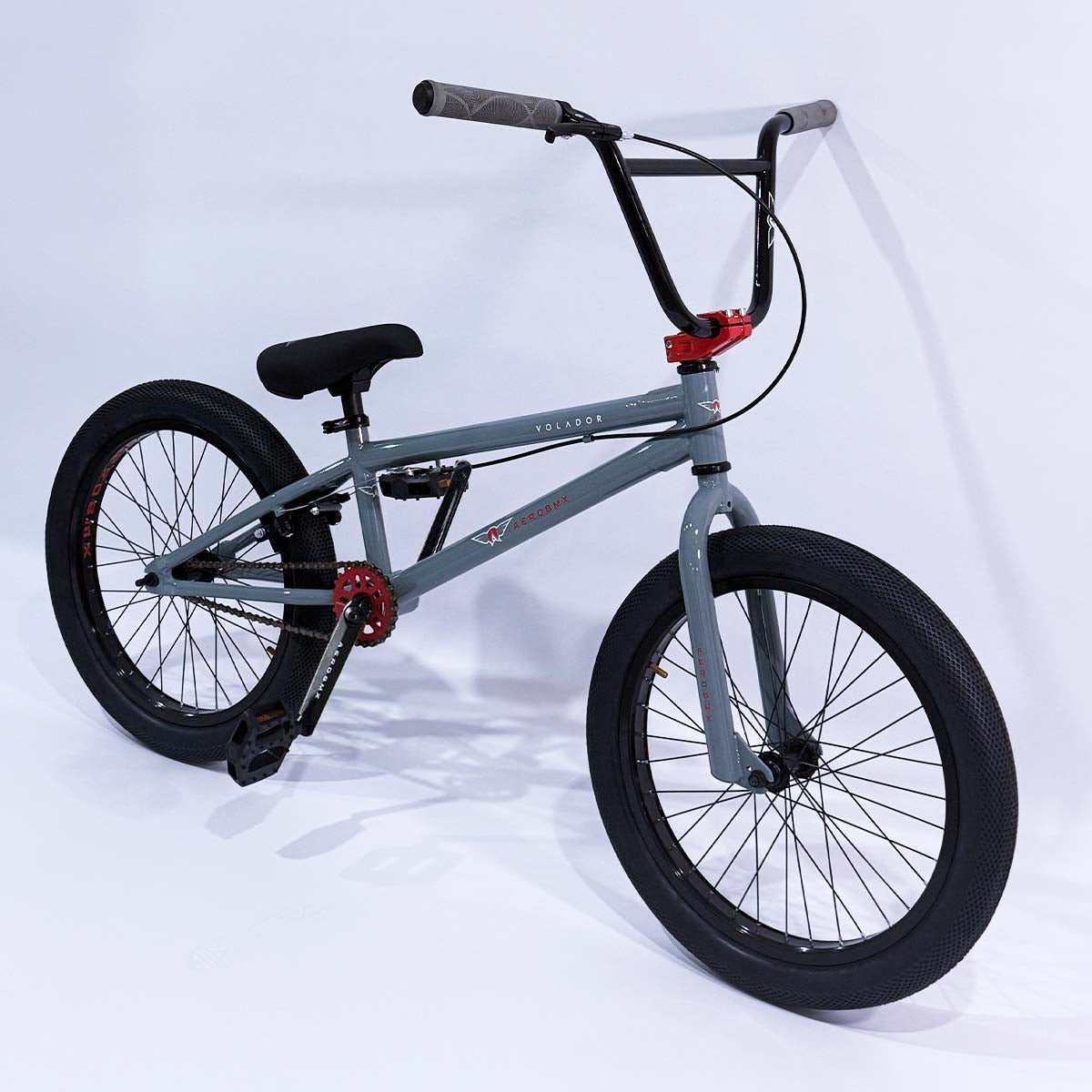 Bicicleta BMX Aerobmx Volador Centro Americano con cranks Rodado 20 color gris