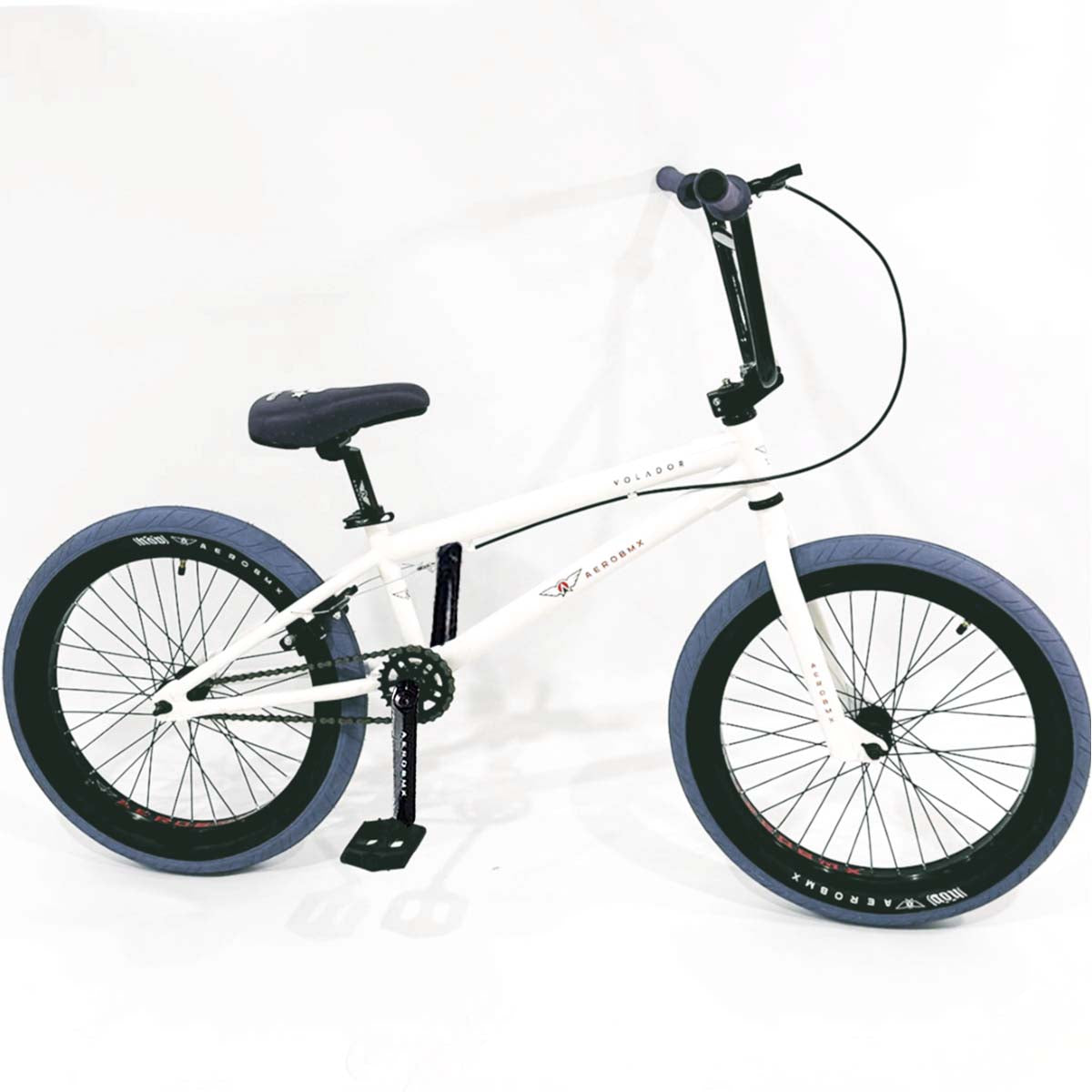 Bicicleta BMX Aerobmx Volador Centro Americano con cranks Rodado 20 color blanco-gris