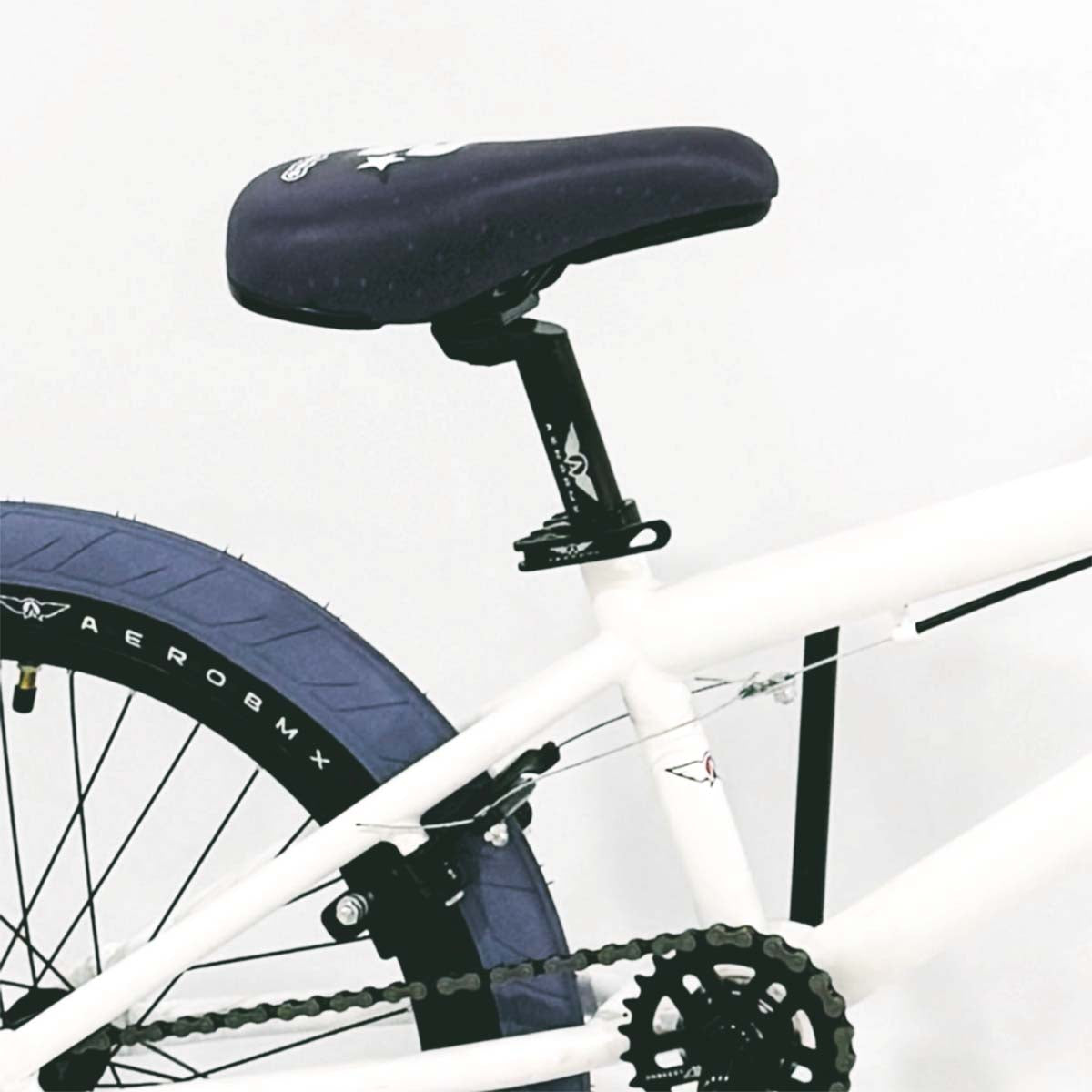 Bicicleta Bmx Aerobmx Volador Centro Americano Rodado 20 color blanco-gris