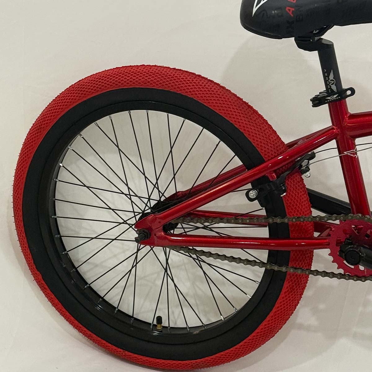 Bicicleta BMX Aerobmx Volador Centro Americano con cranks Rodado 20 color rojo