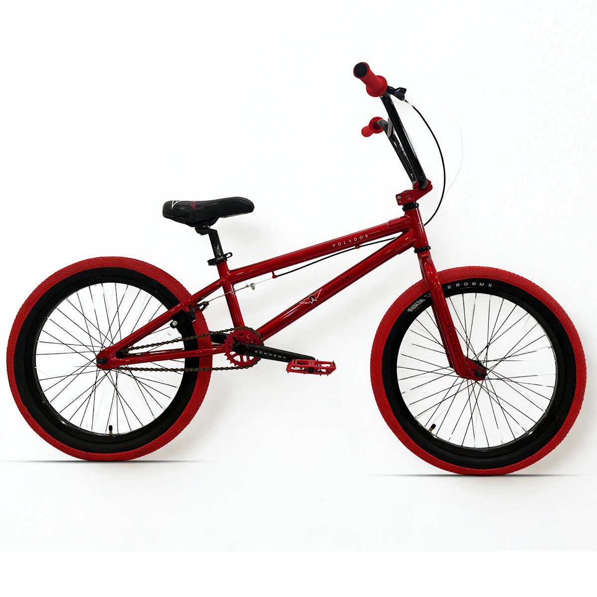 Bicicleta BMX Aerobmx Volador Centro Americano con cranks Rodado 20 color rojo
