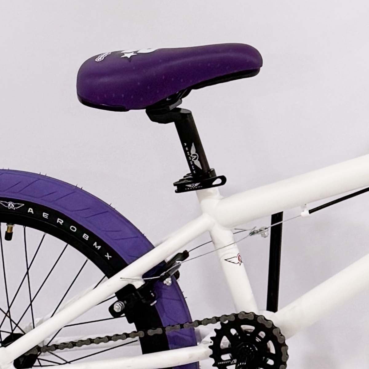 Bicicleta Bmx Aerobmx Volador Centro Americano Rodado 20 color blanco-morado