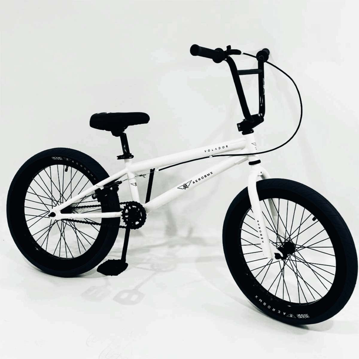Bicicleta Bmx Aerobmx Volador Centro Americano Rodado 20 color blanco